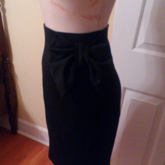 Black knit skirt - Picture 3 of 4